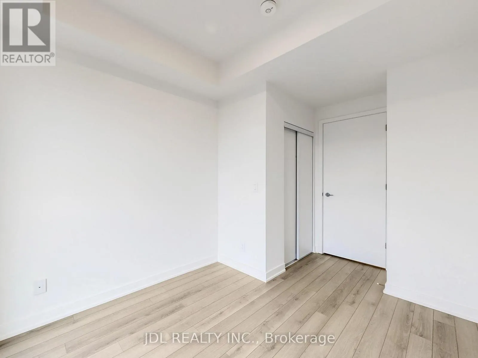 309 - 3079 TRAFALGAR ROAD E
