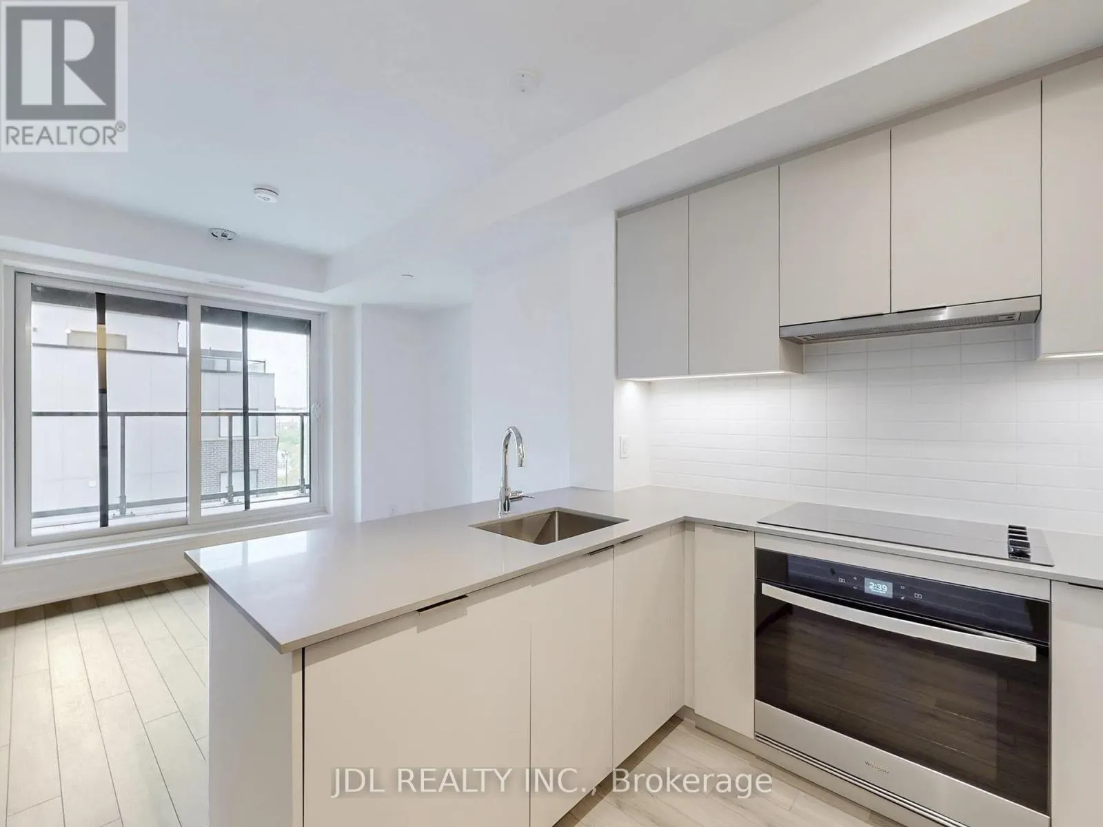 309 - 3079 TRAFALGAR ROAD E