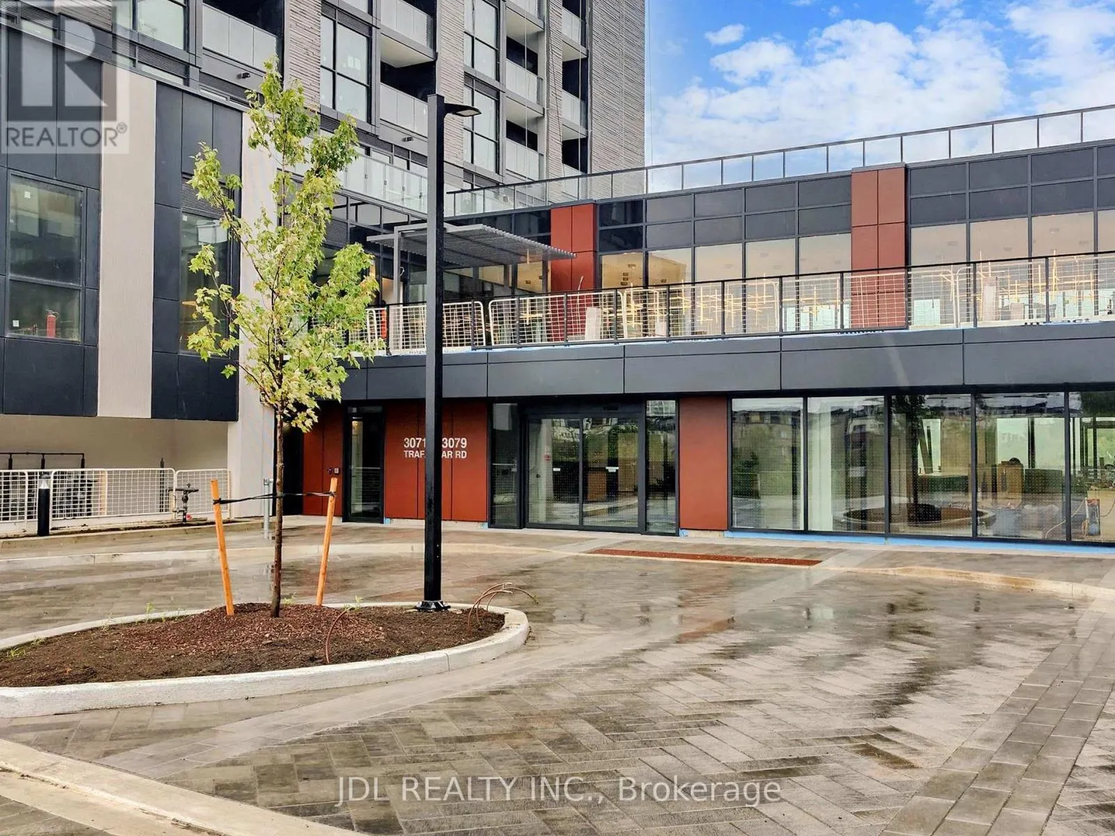 309 - 3079 TRAFALGAR ROAD E