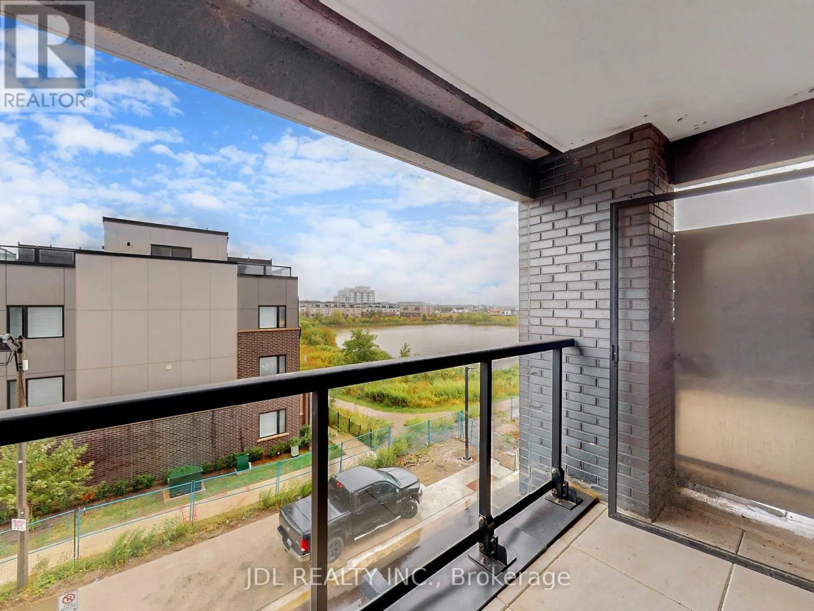 309 - 3079 TRAFALGAR ROAD E