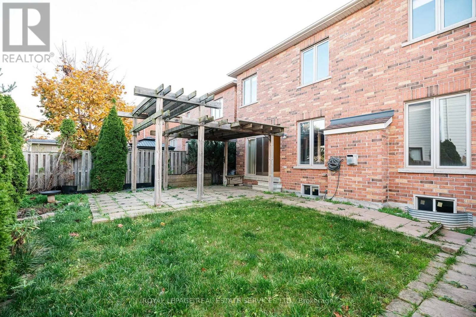258 HOLLOWAY TERRACE