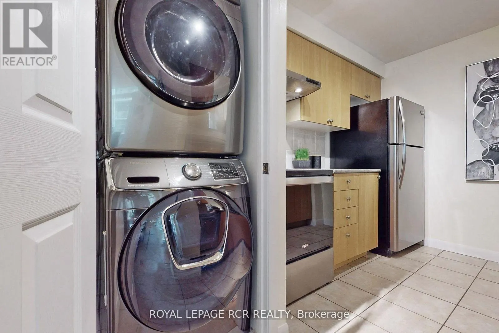 903 - 2067 LAKESHORE BOULEVARD W