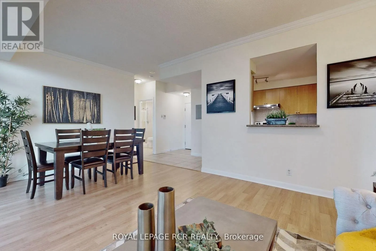 903 - 2067 LAKESHORE BOULEVARD W