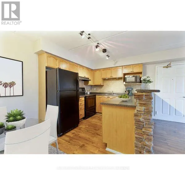 314 - 1490 BISHOPS GATE
