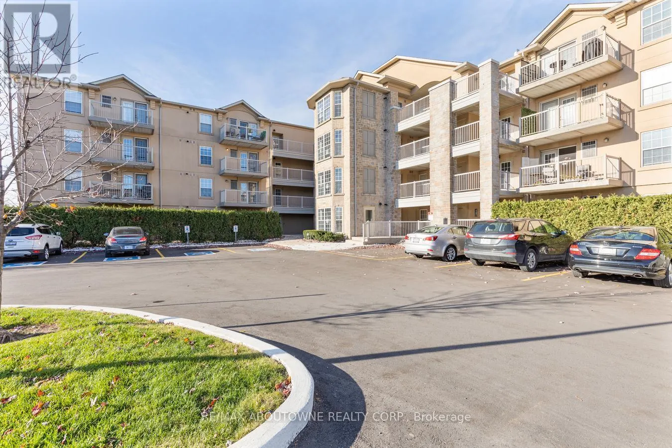 314 - 1490 BISHOPS GATE