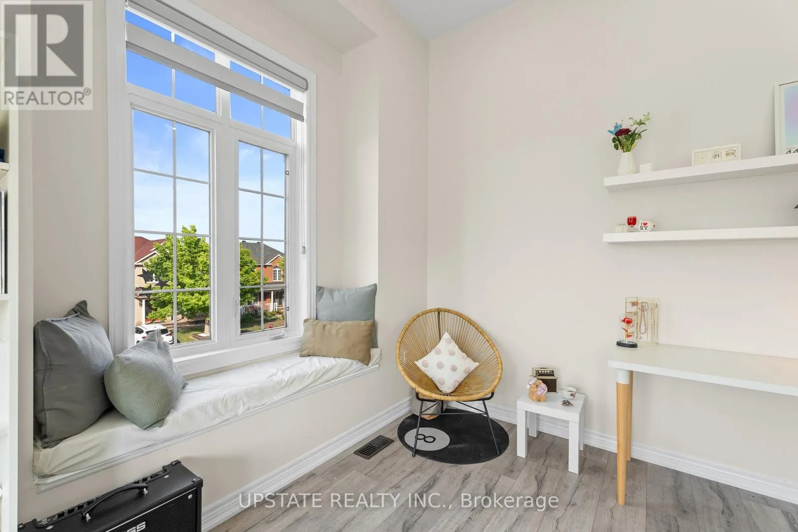 2 SEVERIN STREET