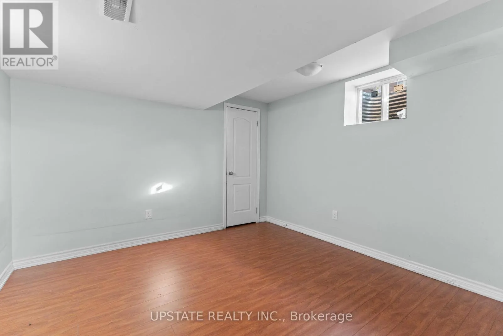 2 SEVERIN STREET