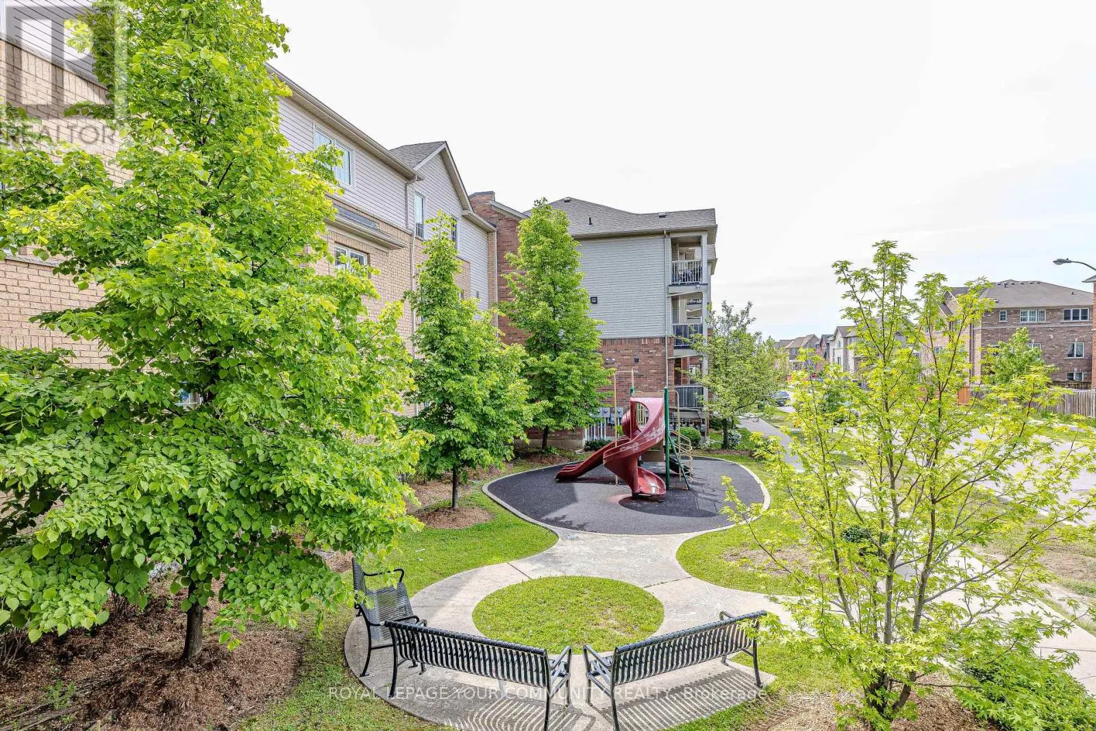 5 - 149 ISAAC DEVINS BOULEVARD