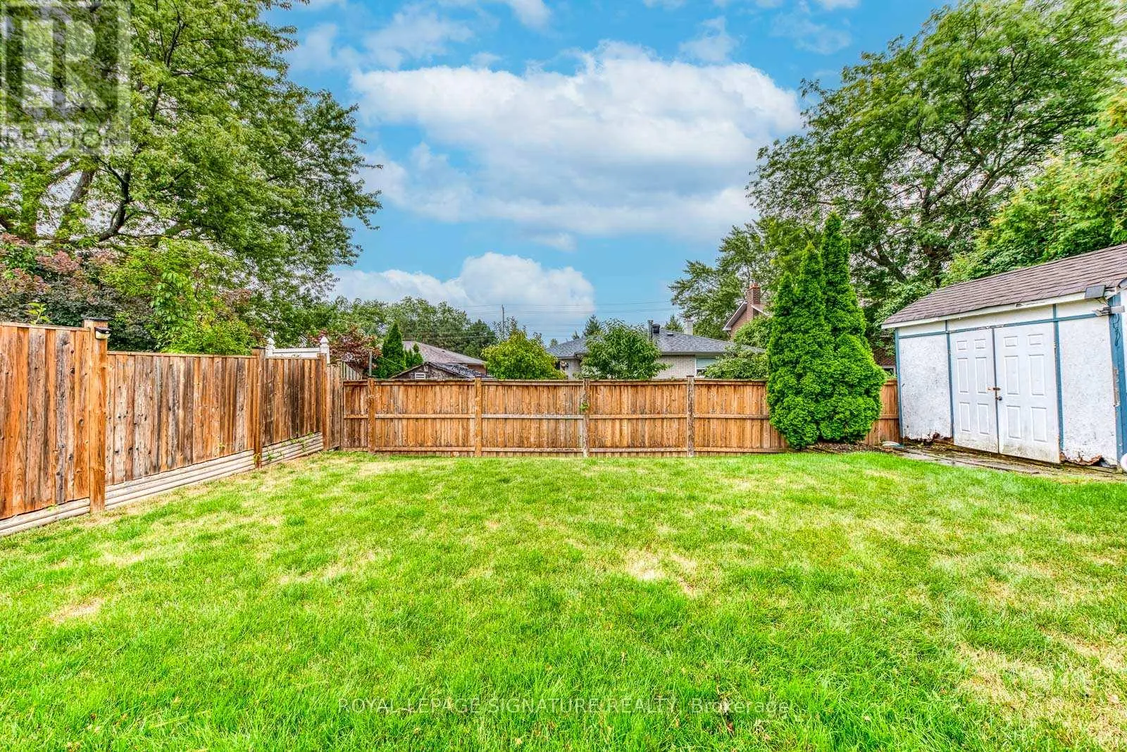 2446 POPLAR CRESCENT