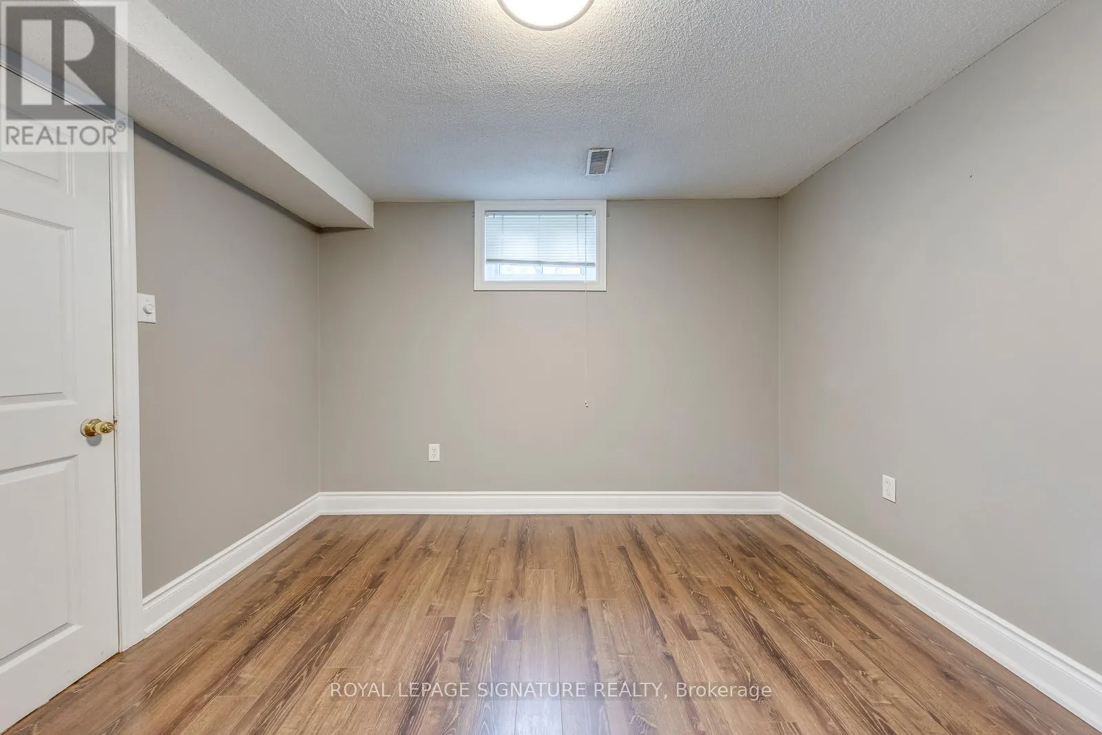 2446 POPLAR CRESCENT