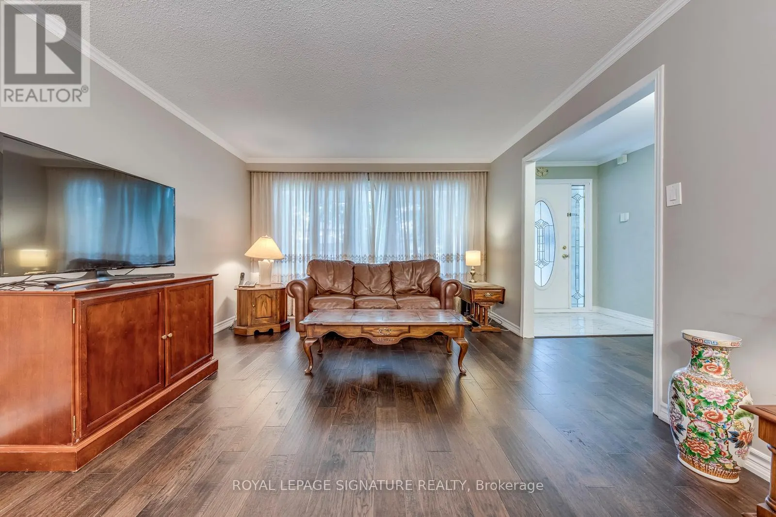 2446 POPLAR CRESCENT