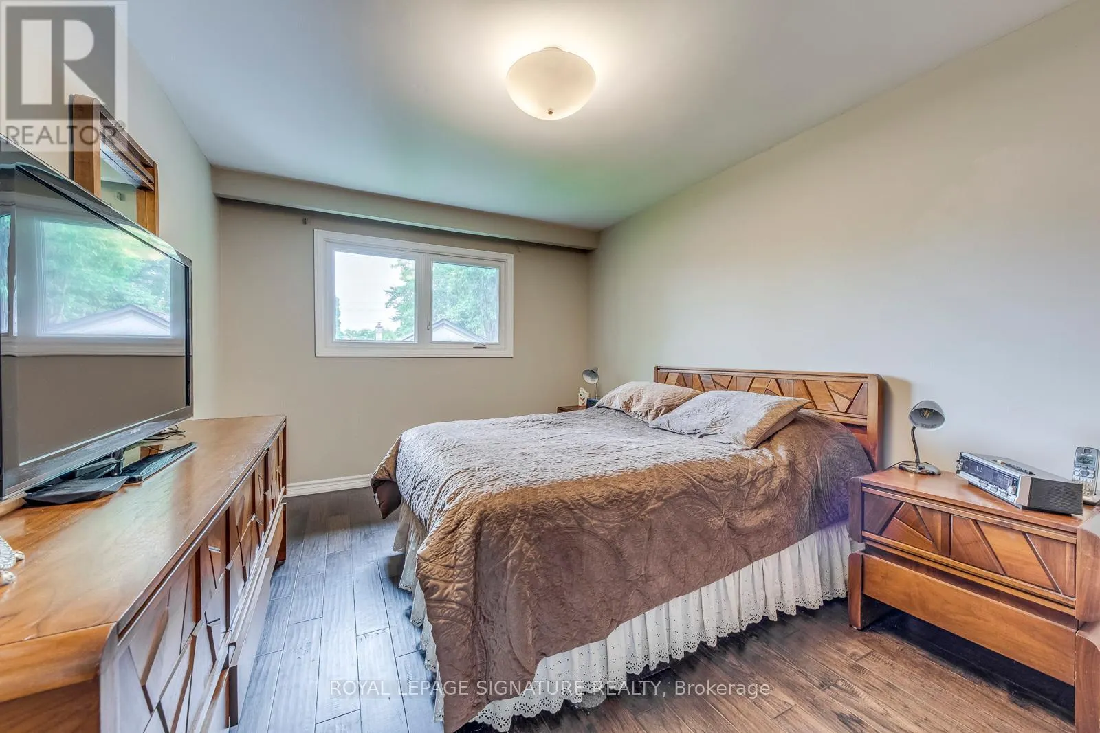 2446 POPLAR CRESCENT