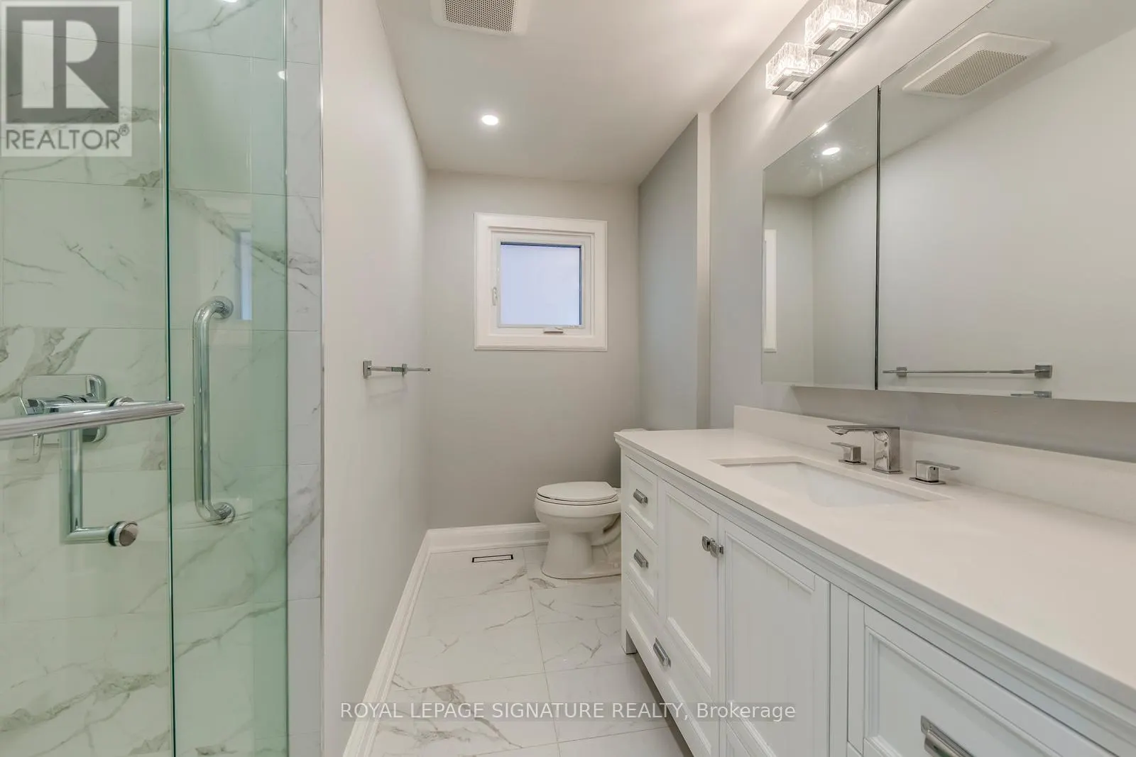 2446 POPLAR CRESCENT