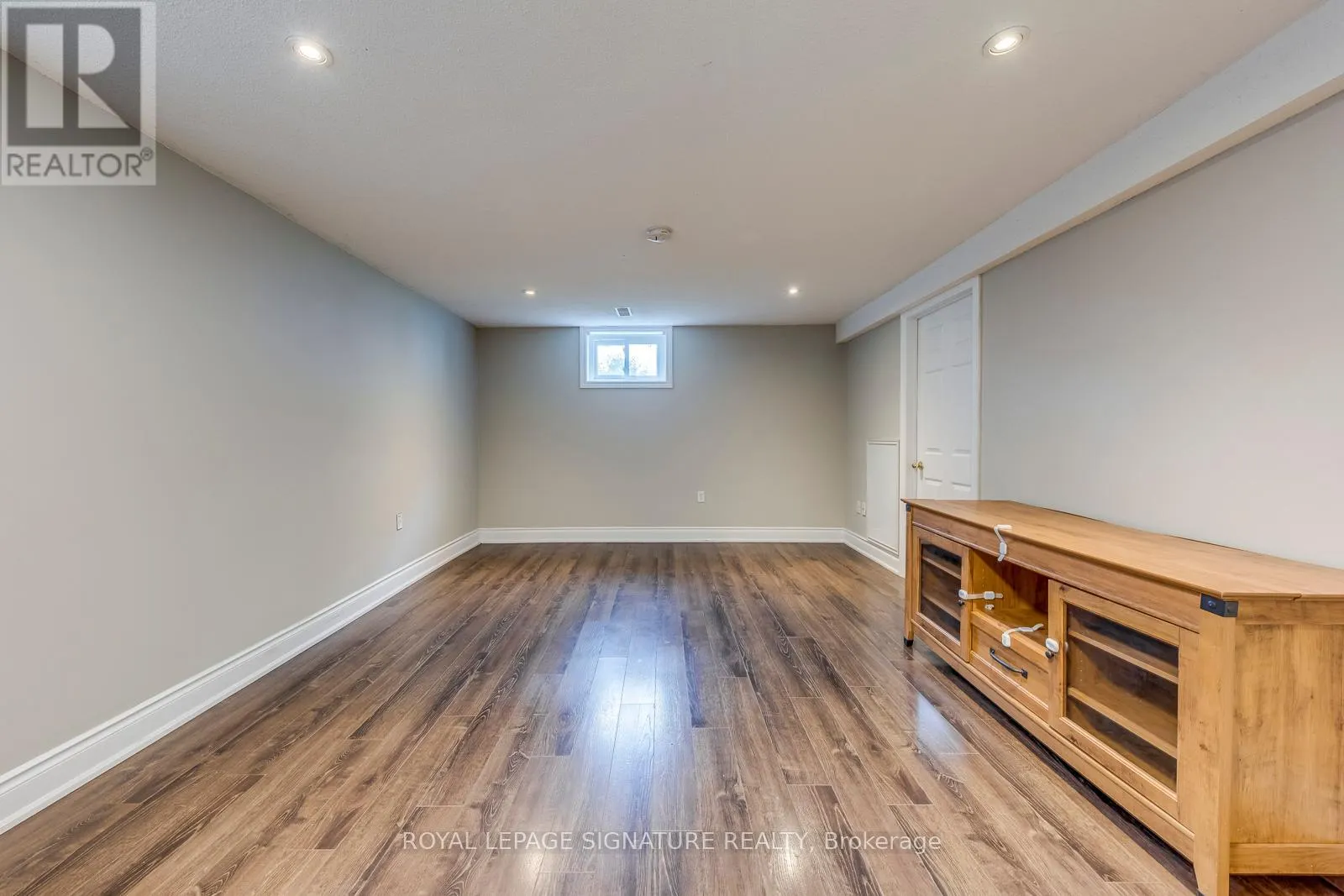 2446 POPLAR CRESCENT