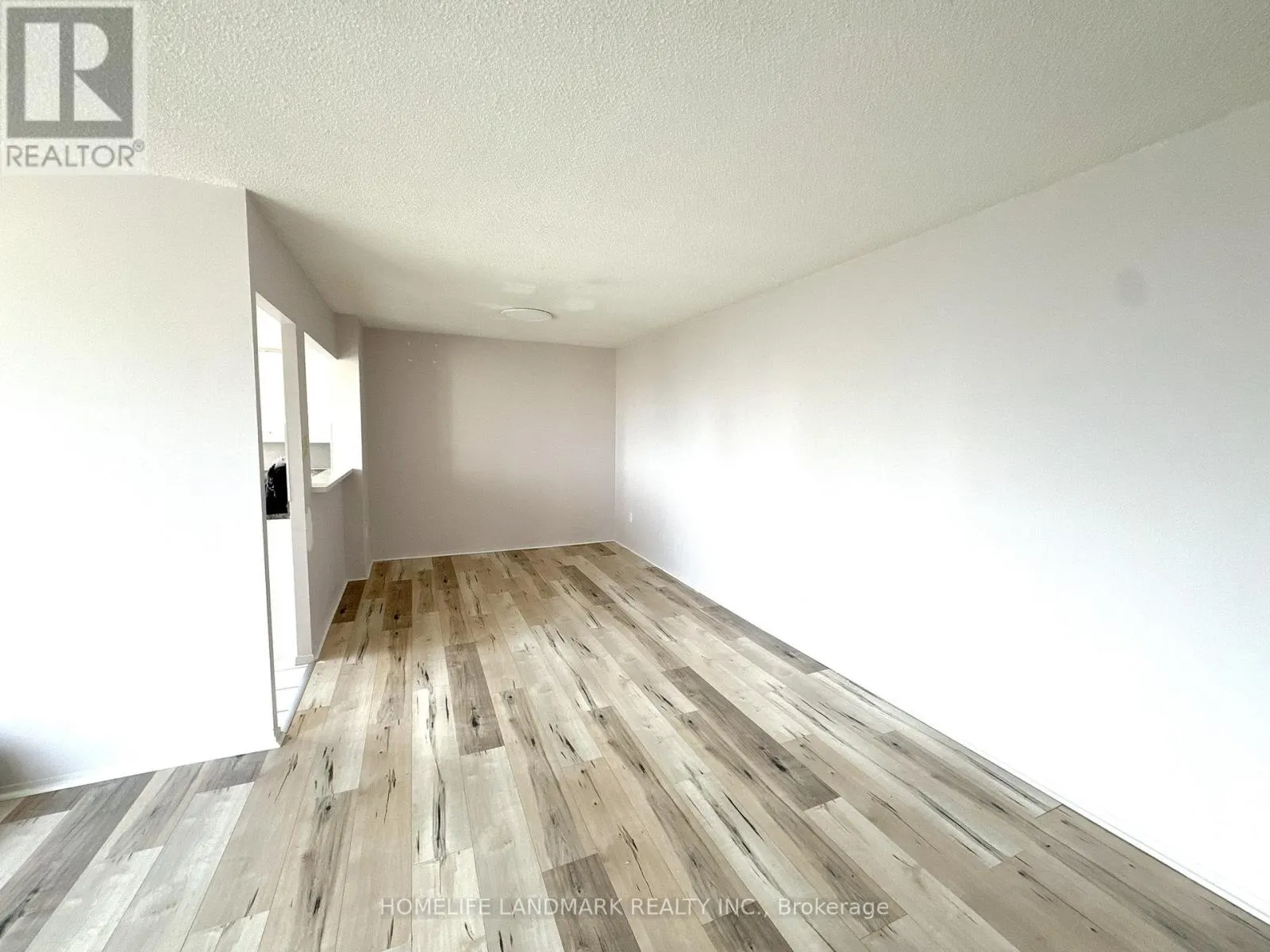 2014 - 55 ELM DRIVE W