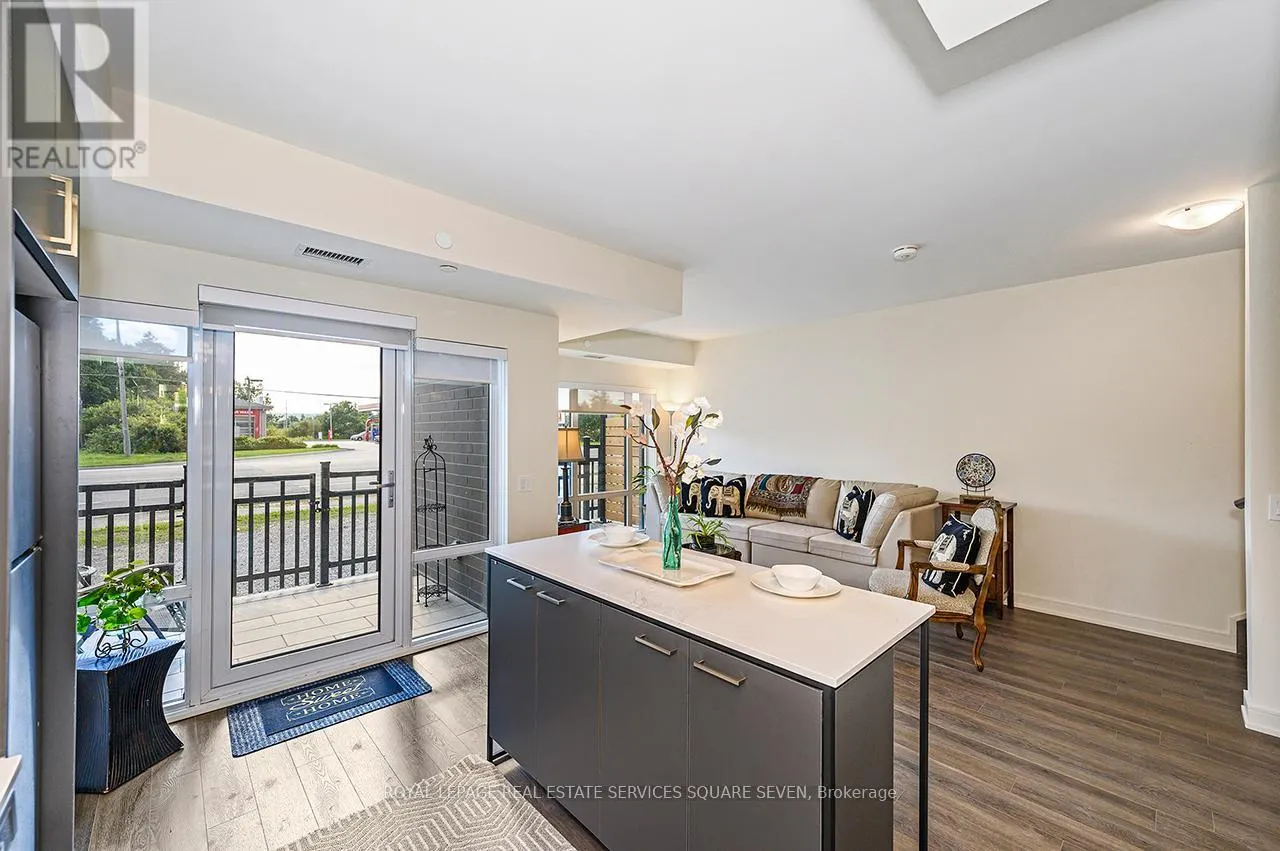 TH 105 - 8010 DERRY ROAD W
