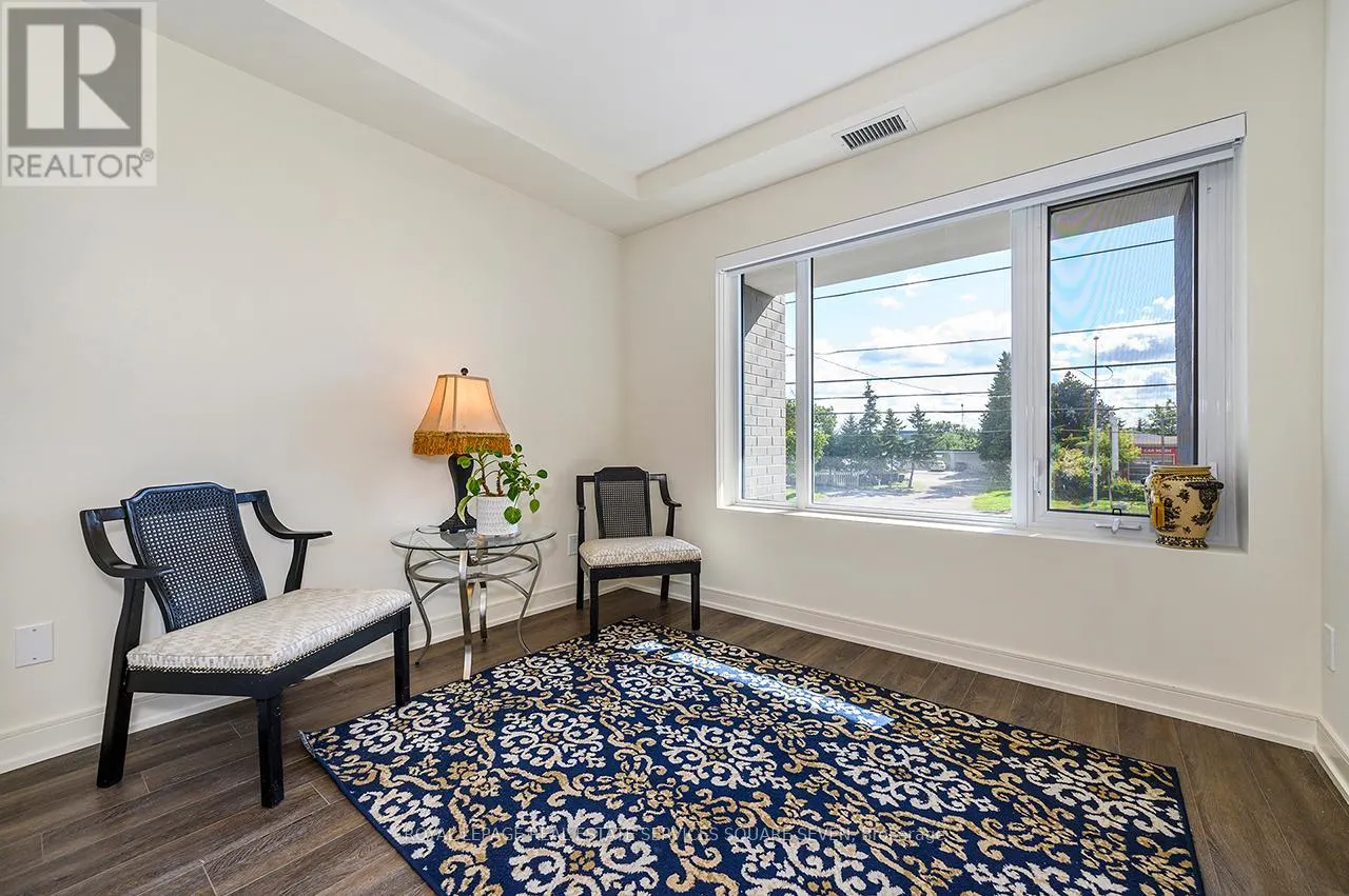 TH 105 - 8010 DERRY ROAD W