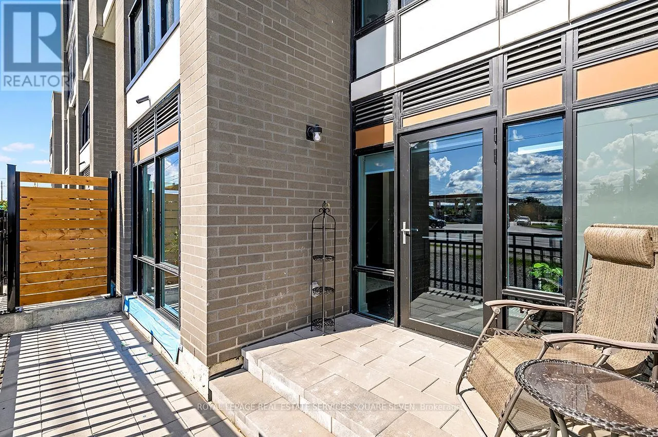 TH 105 - 8010 DERRY ROAD W