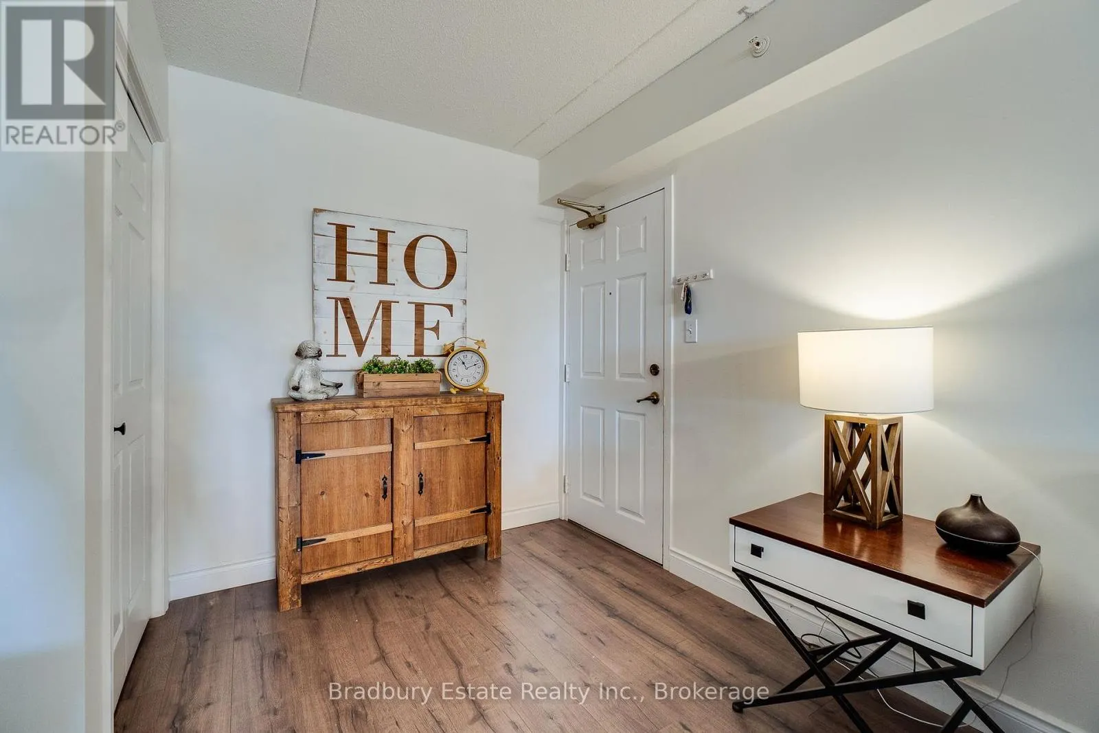 305 - 2045 APPLEBY LINE, #305