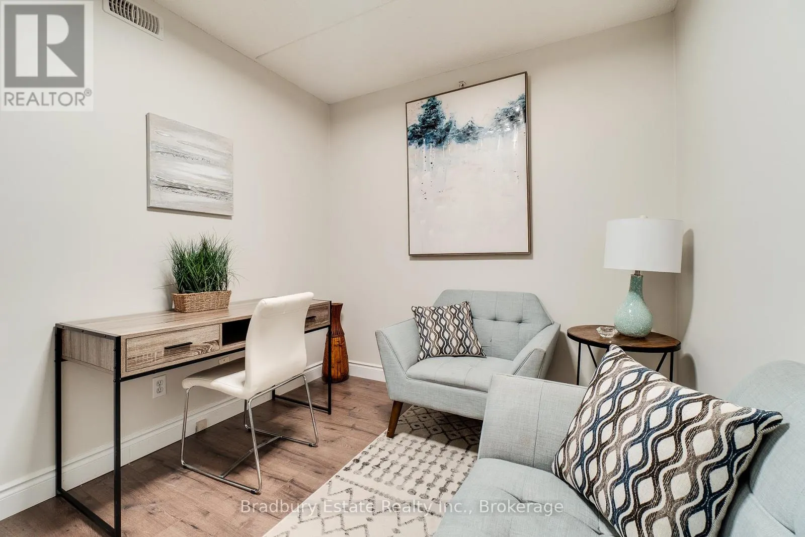 305 - 2045 APPLEBY LINE, #305