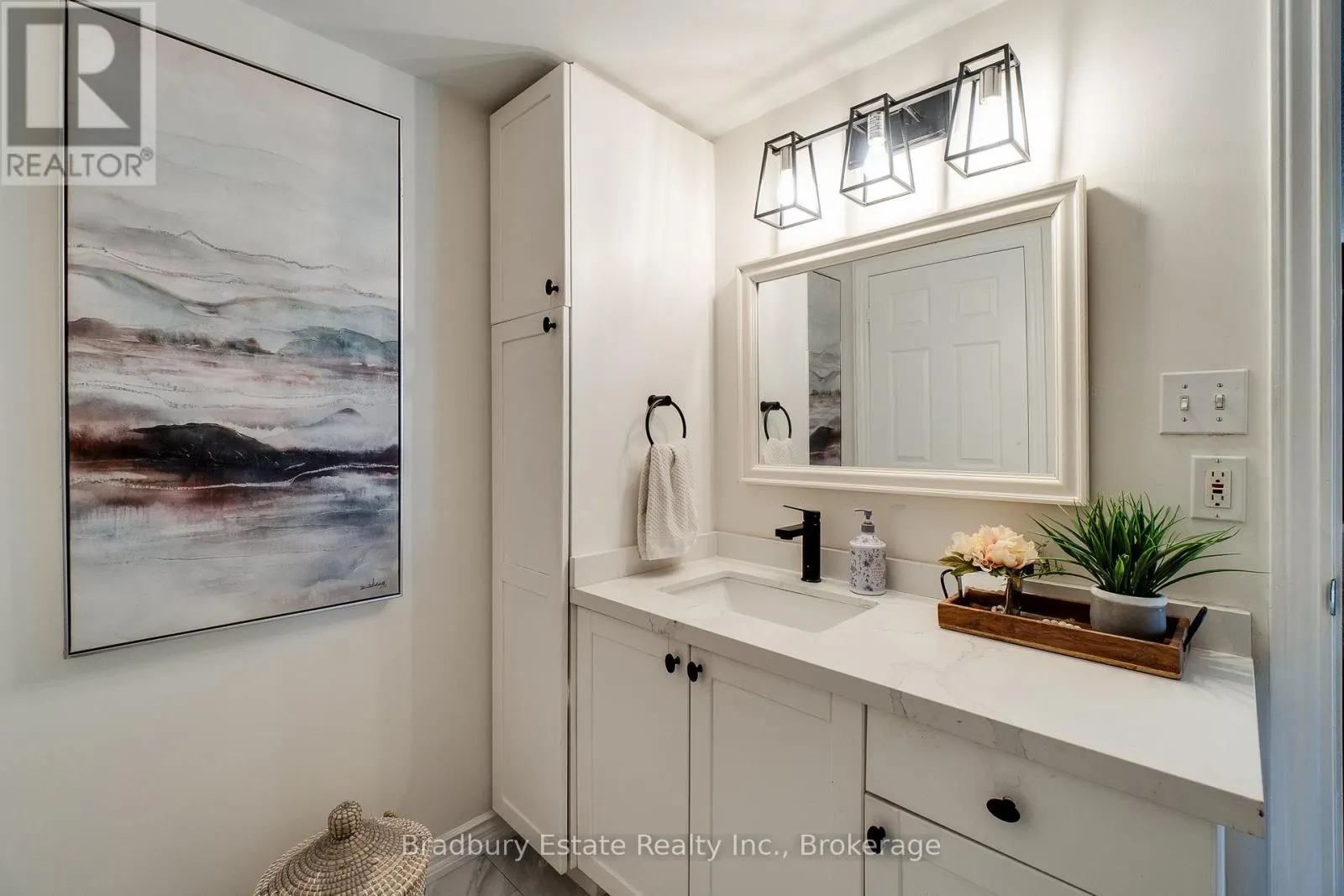 305 - 2045 APPLEBY LINE, #305