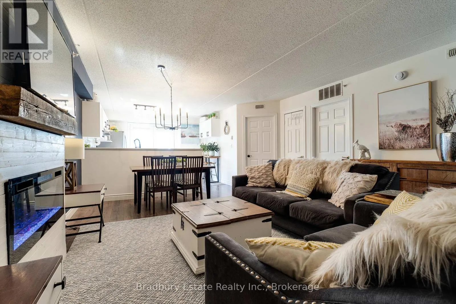 305 - 2045 APPLEBY LINE, #305
