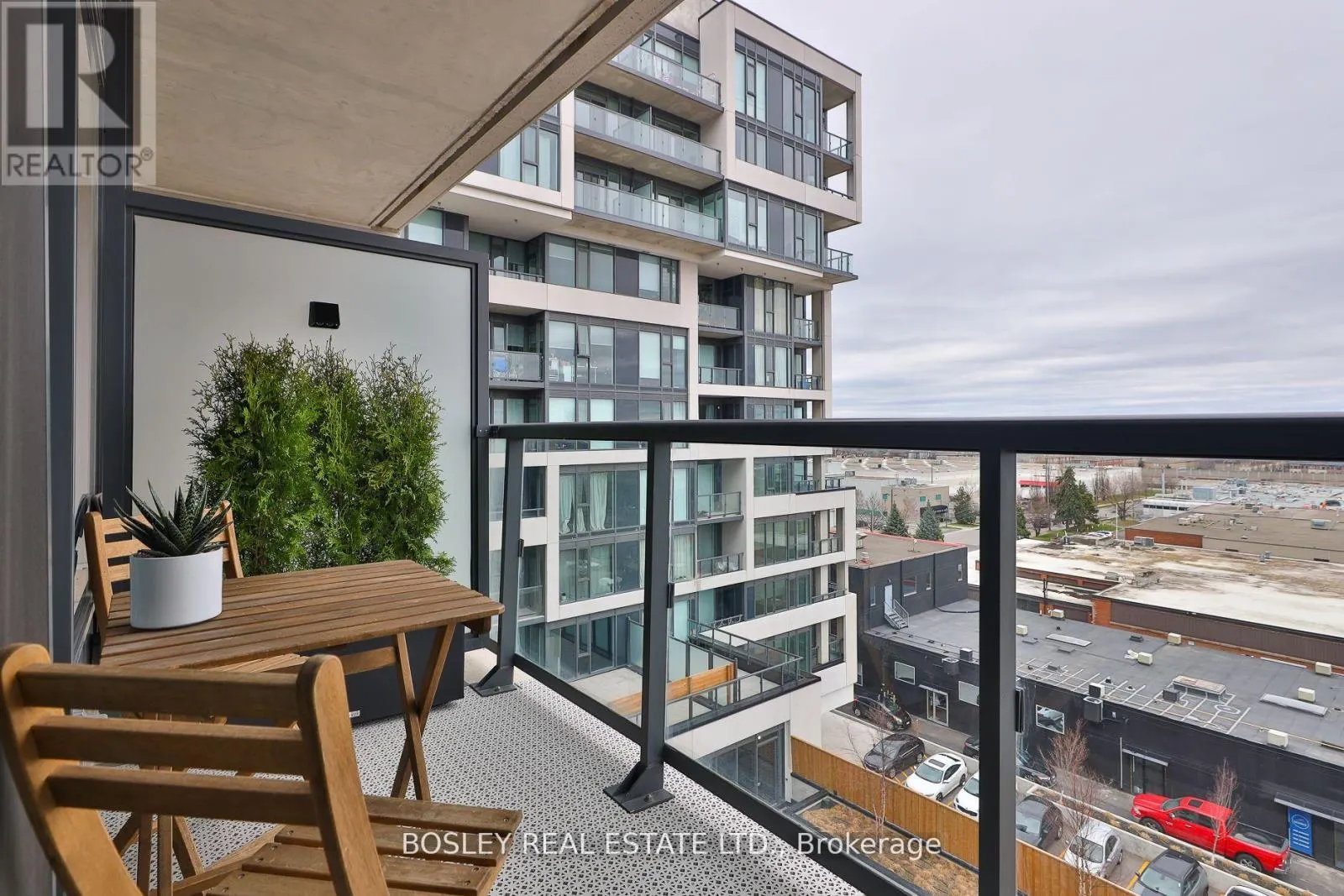 612 - 859 THE QUEENSWAY