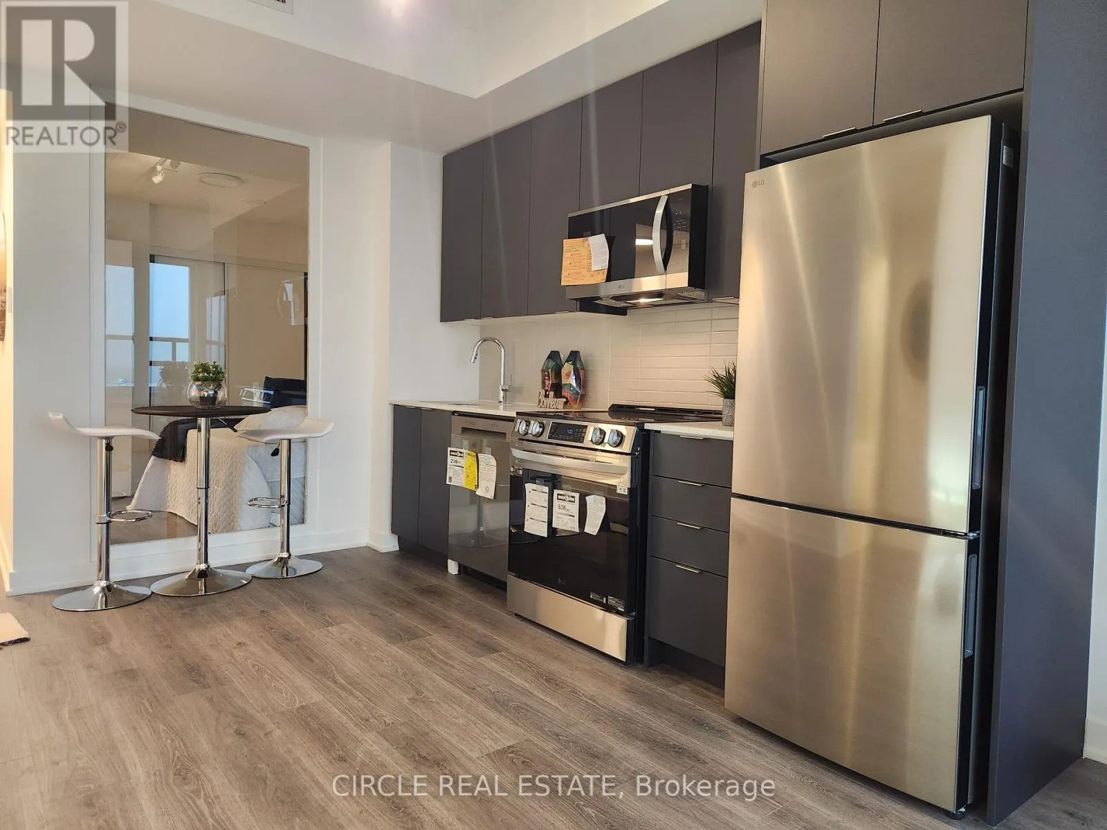 1111 - 225 MALTA AVENUE