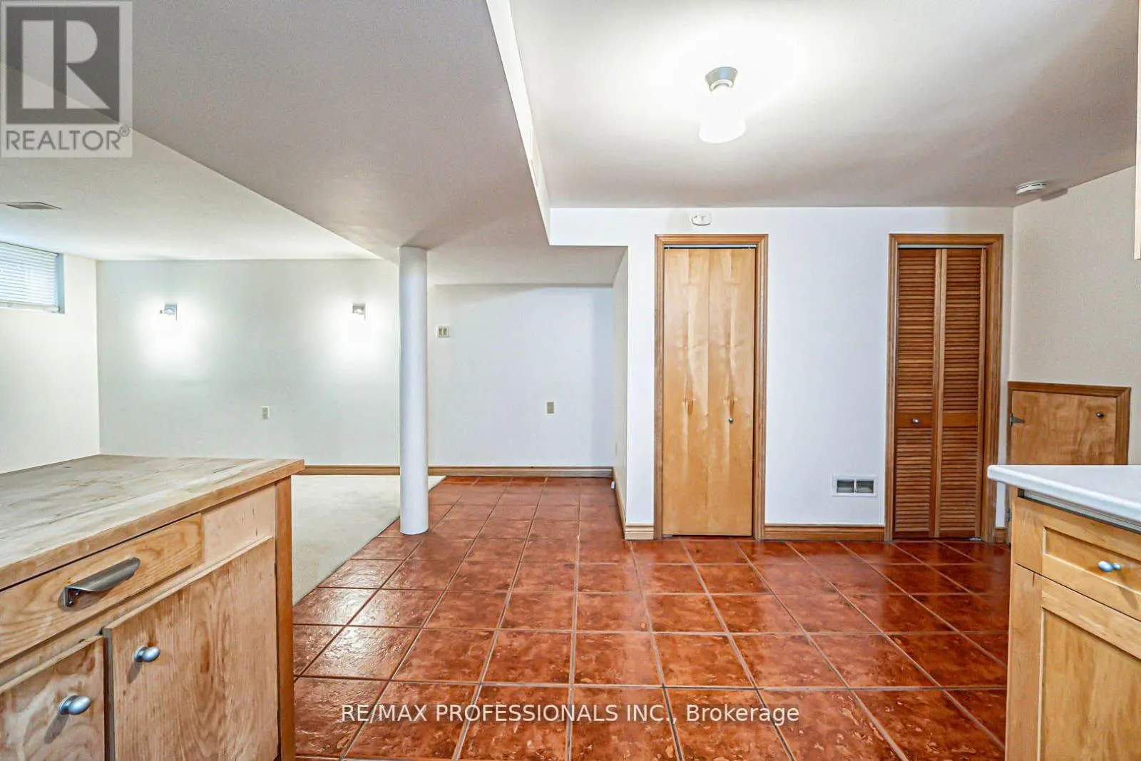 1784 SANDGATE CRESCENT