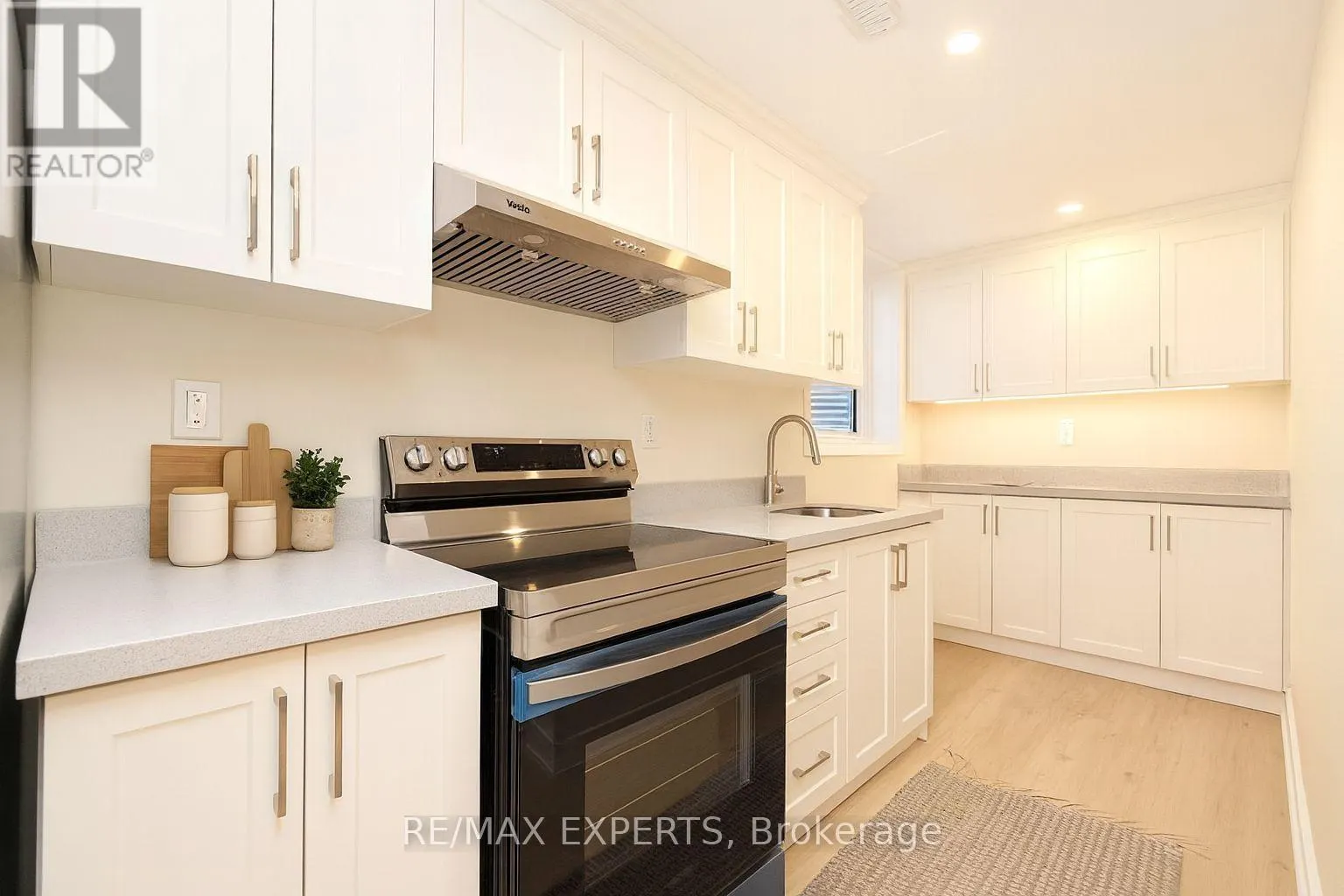 LOWER LEVEL - 3131 LENESTER DRIVE