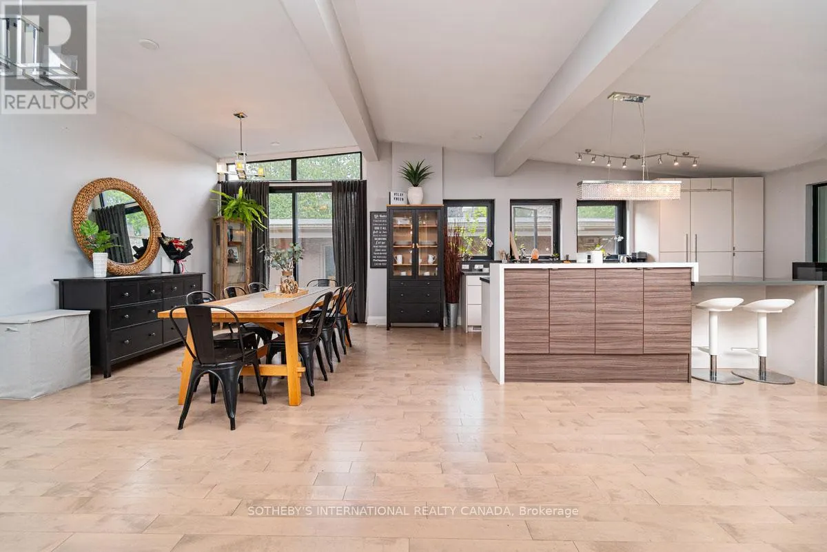 1 BABINGTON COURT