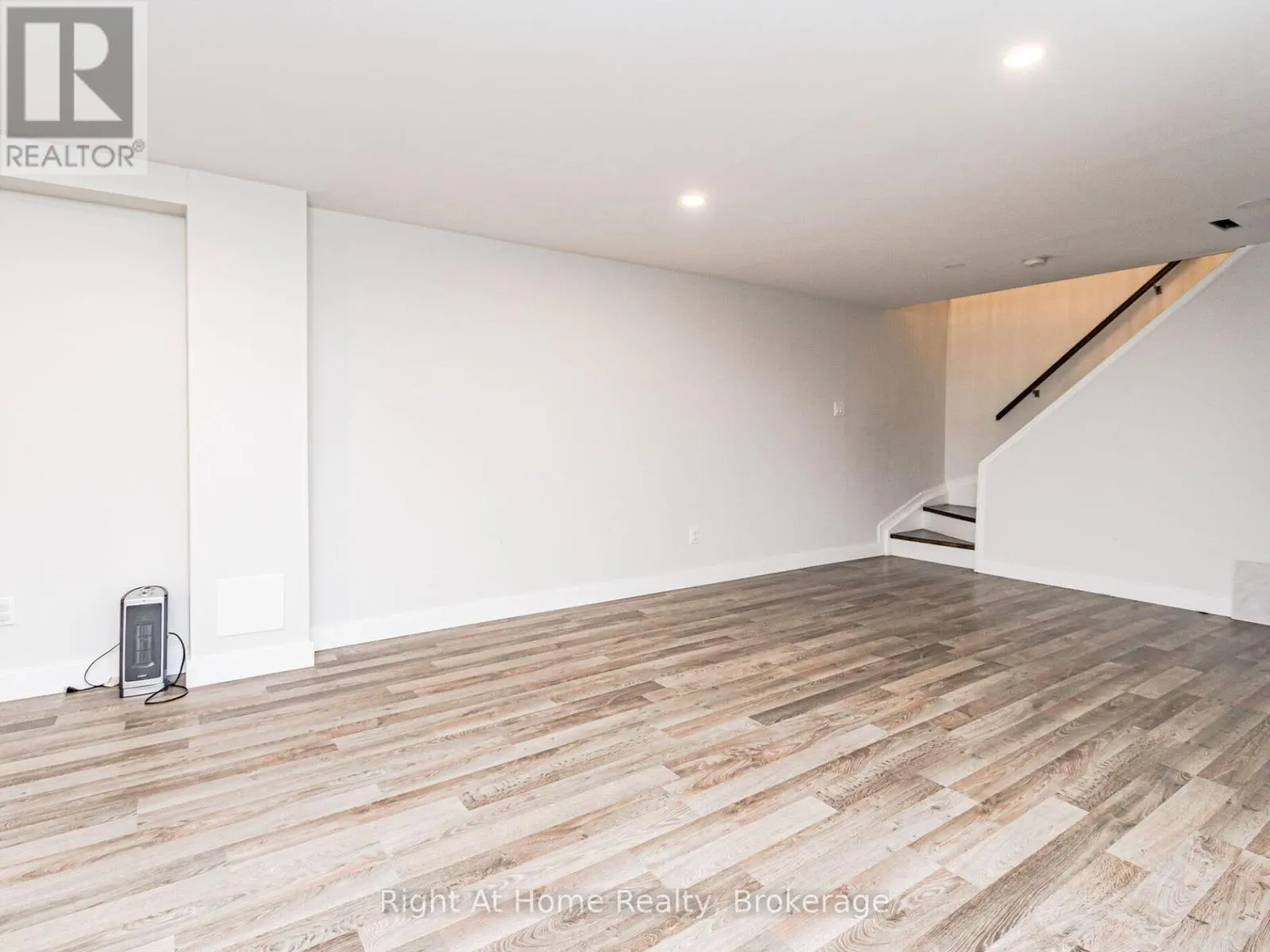 581 BEAVER COURT