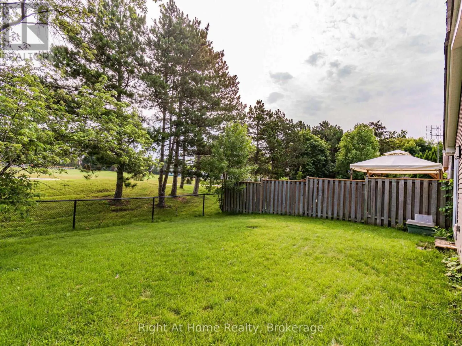 581 BEAVER COURT