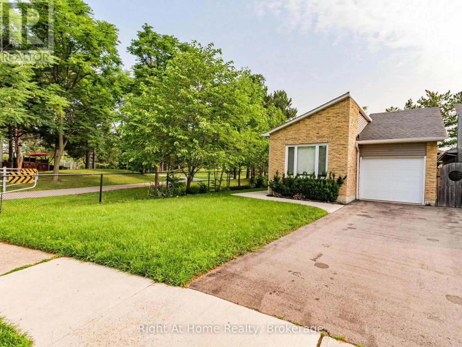 581 BEAVER COURT