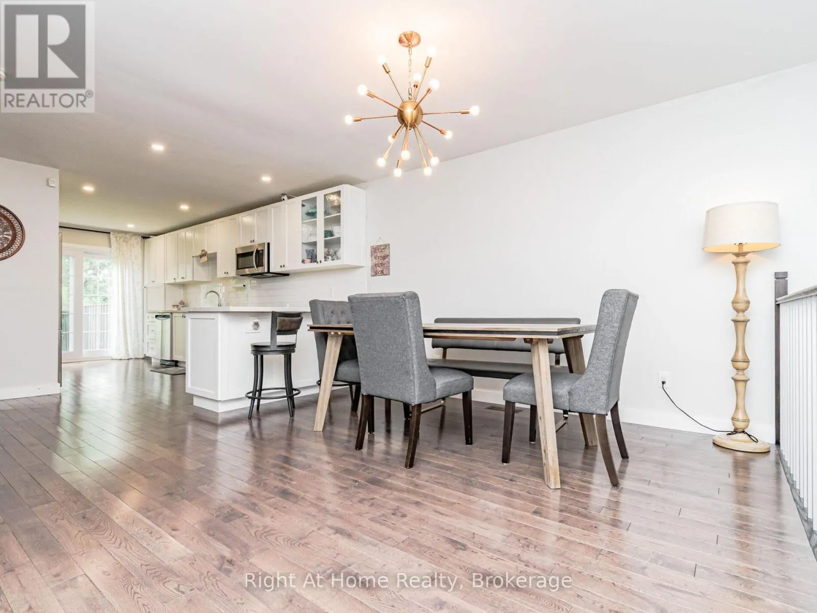 581 BEAVER COURT