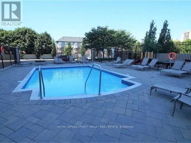 503 - 220 FORUM DRIVE