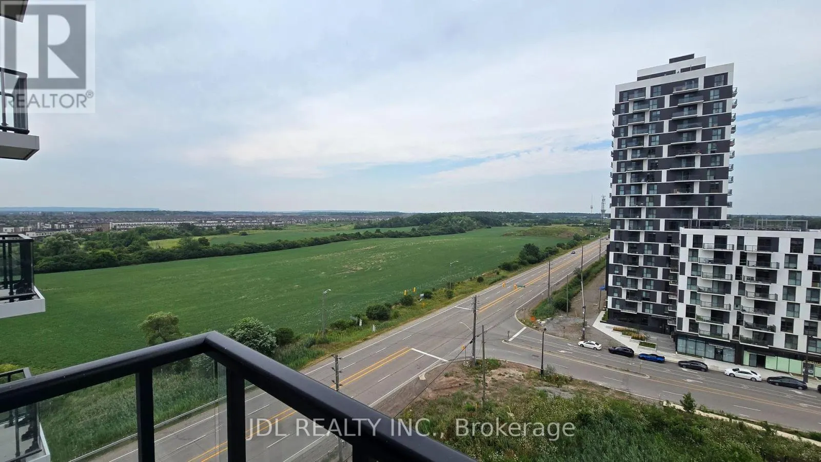 1004 - 3079 TRAFALGAR ROAD