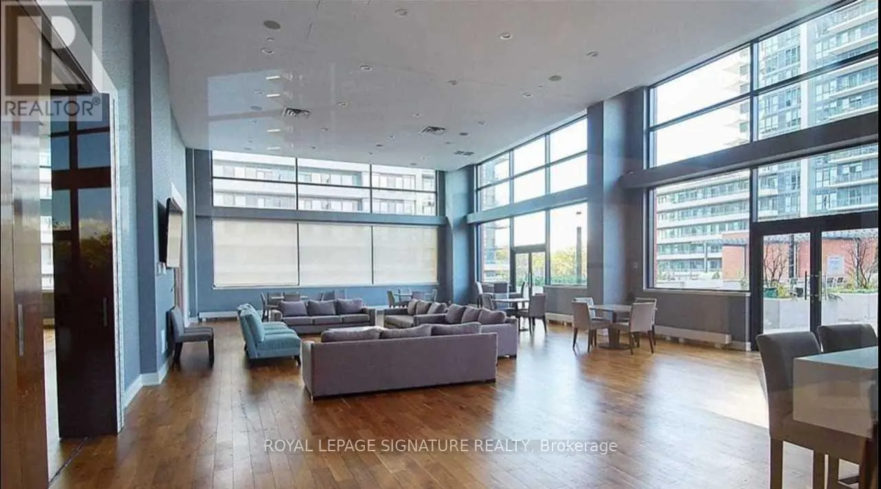 802 - 2200 LAKESHORE BOULEVARD W