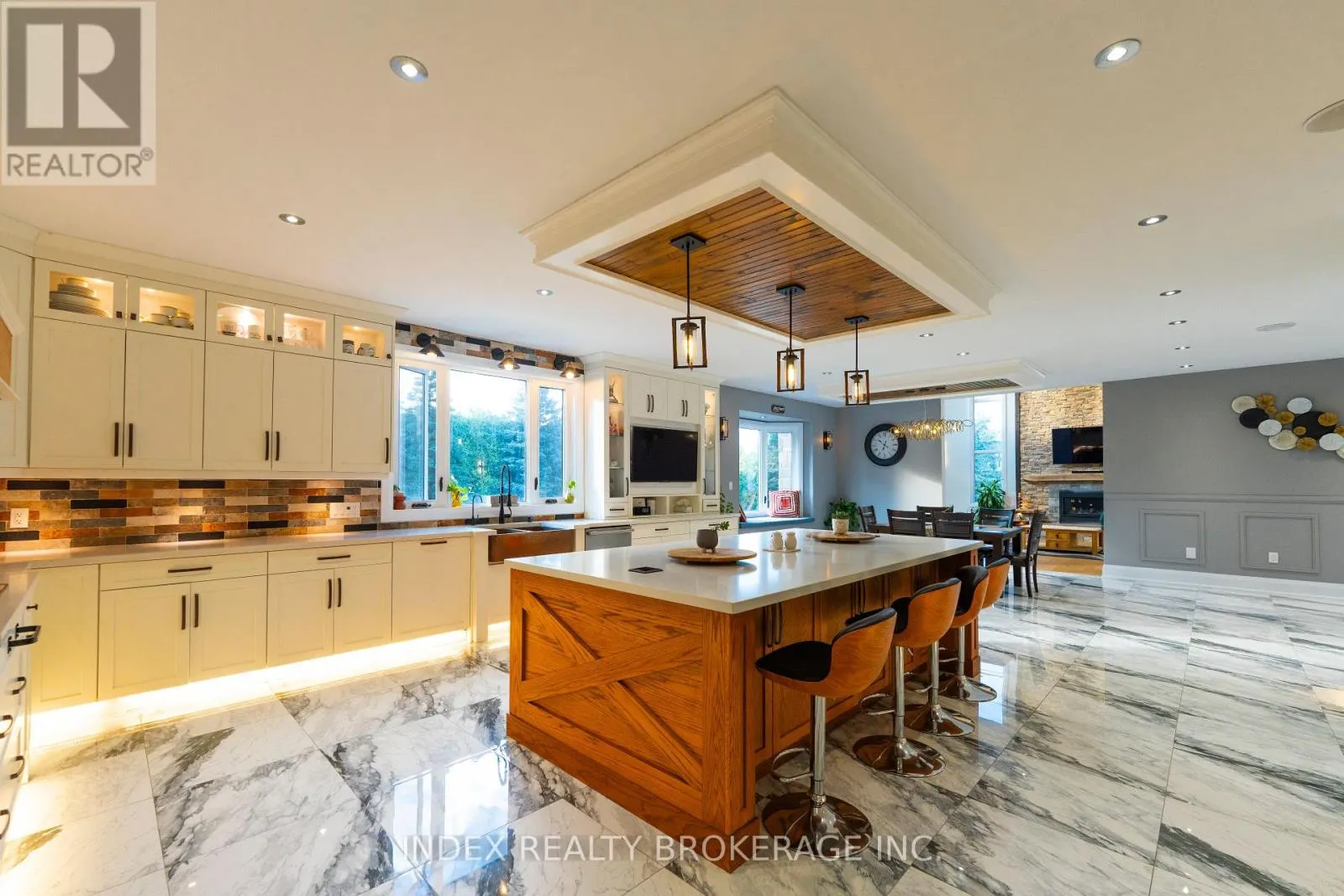 20 GLASSFORD COURT