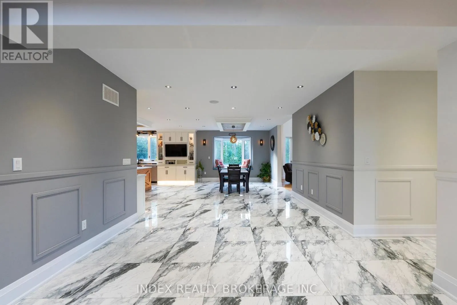 20 GLASSFORD COURT