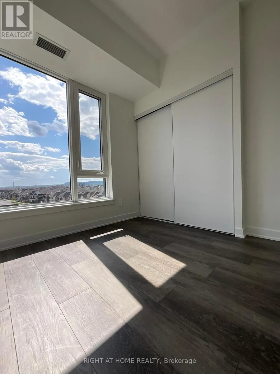 517 - 1440 CLARRIAGE COURT