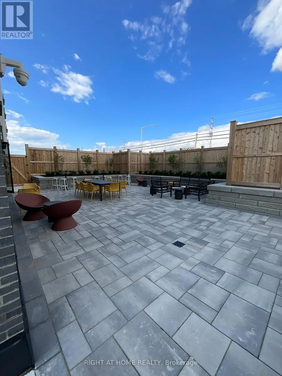 517 - 1440 CLARRIAGE COURT