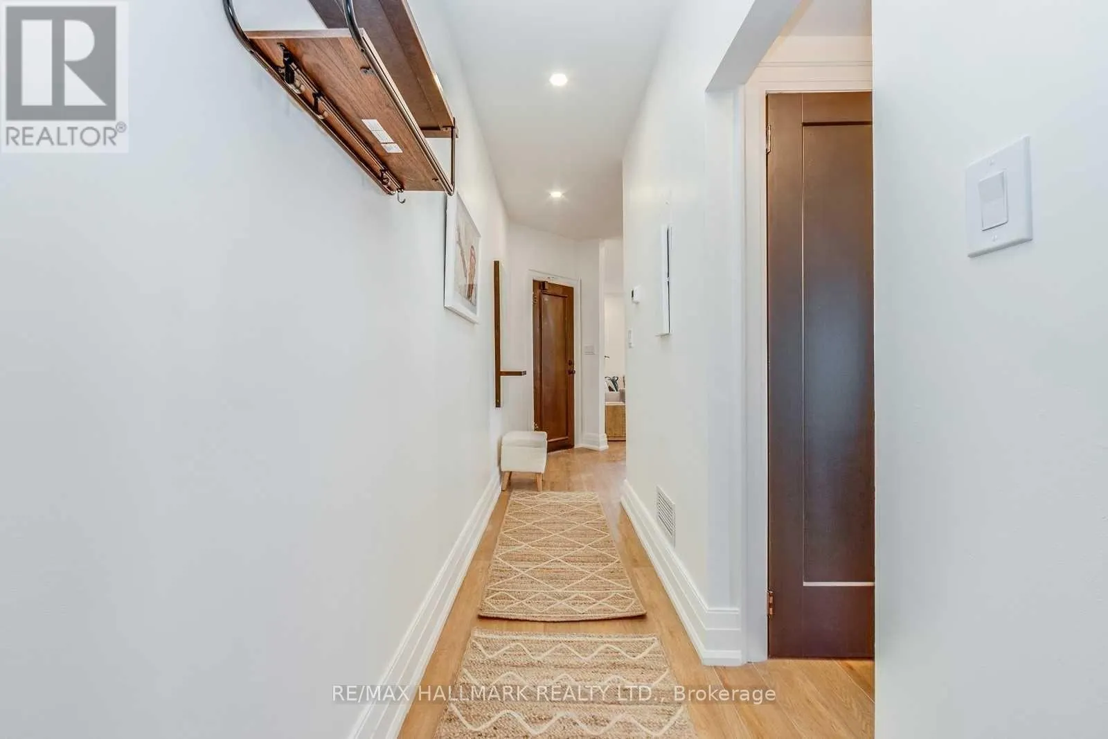302 - 1340 KING STREET W