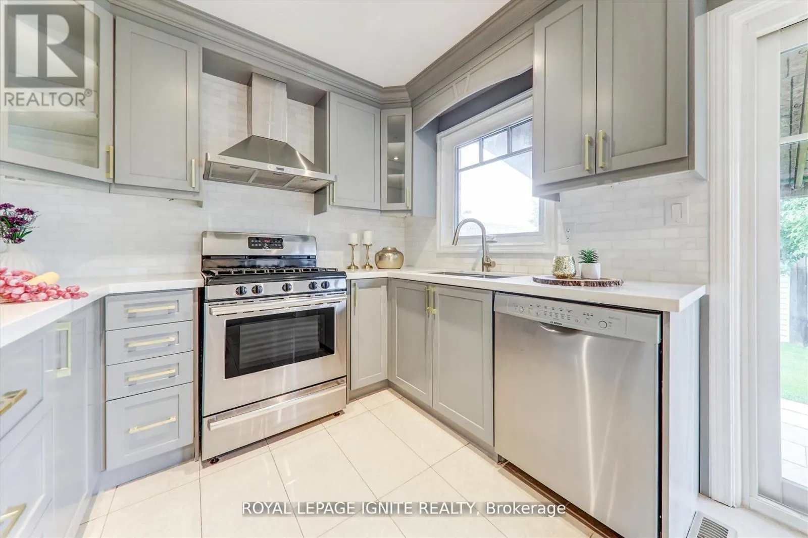 7226 TORRISDALE LANE
