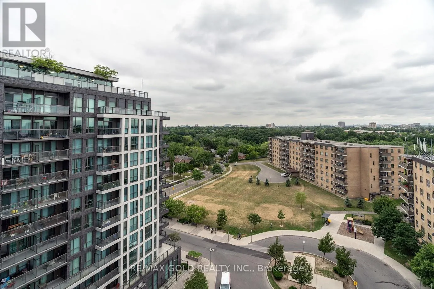 1105 - 80 ESTHER LORRIE DRIVE