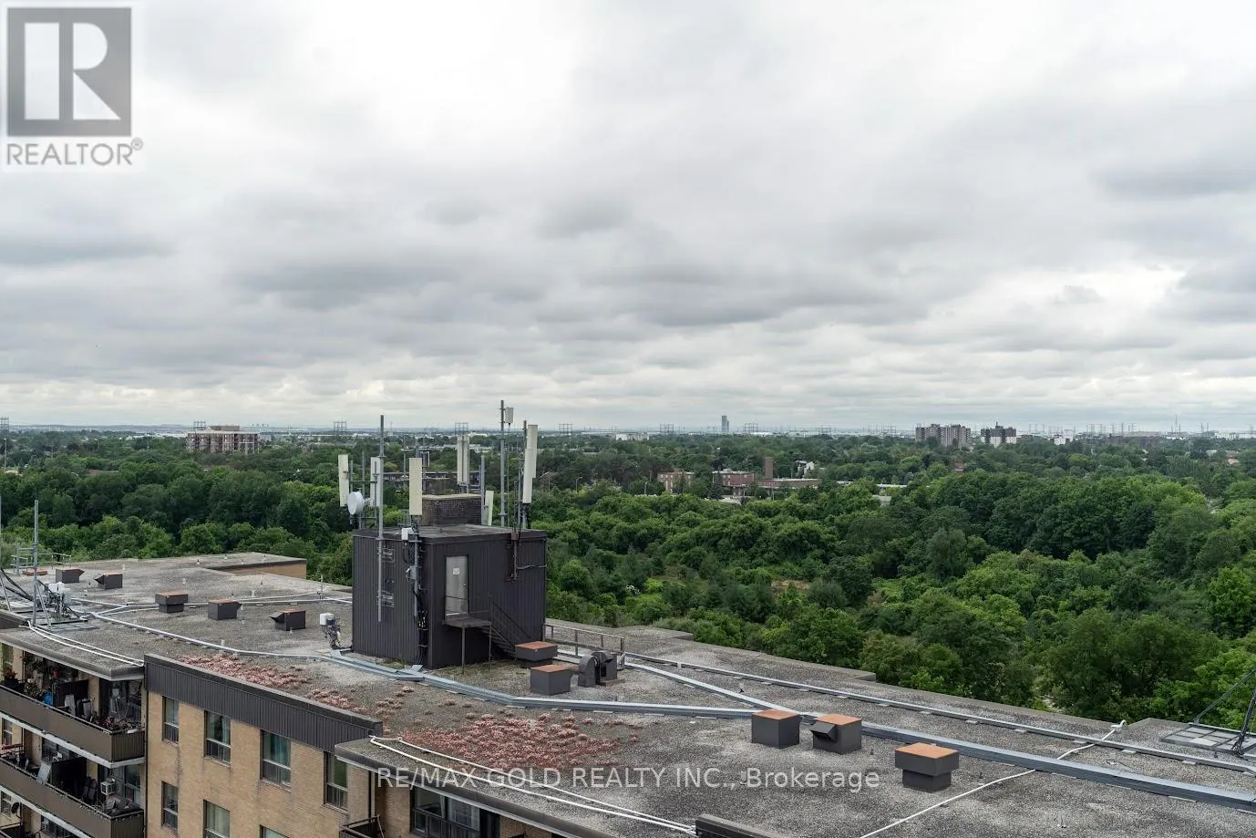 1105 - 80 ESTHER LORRIE DRIVE