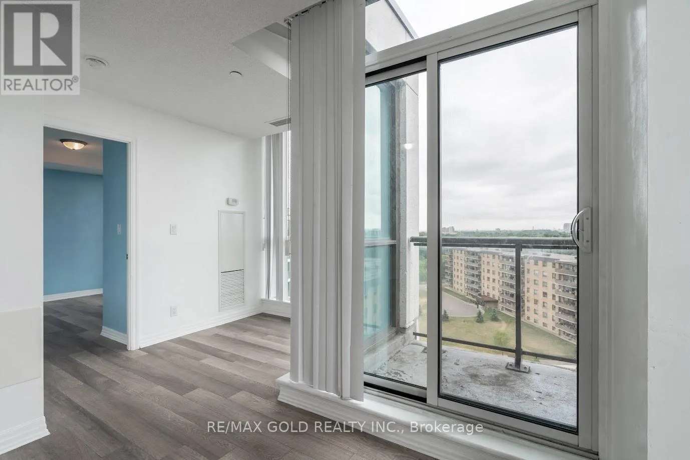 1105 - 80 ESTHER LORRIE DRIVE