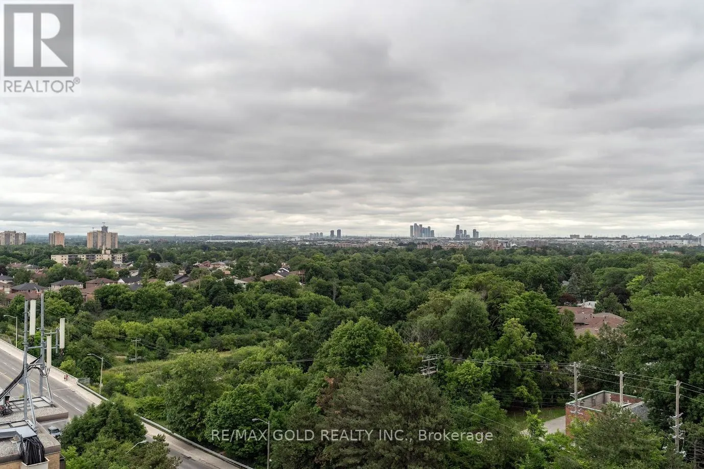 1105 - 80 ESTHER LORRIE DRIVE