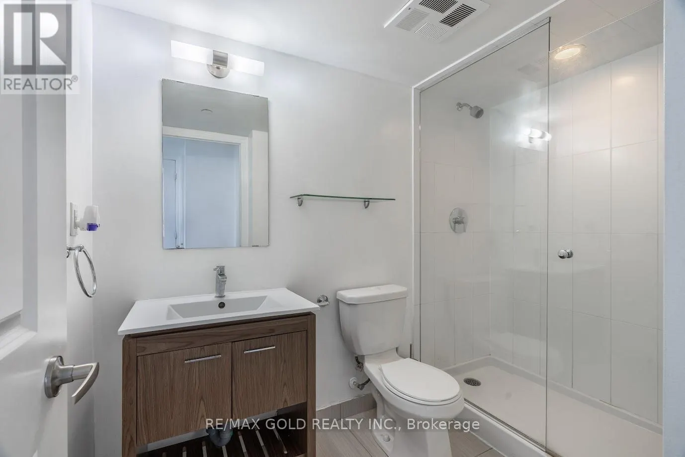 1105 - 80 ESTHER LORRIE DRIVE