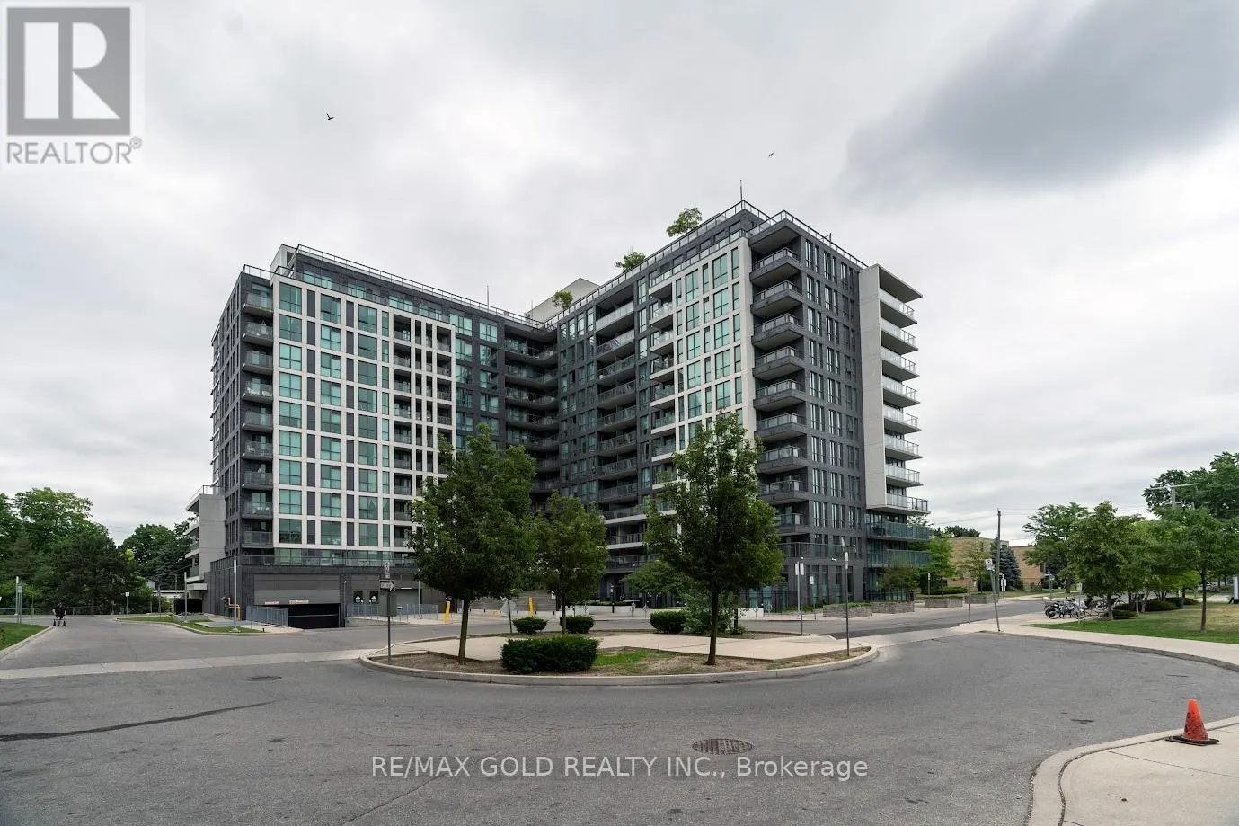 1105 - 80 ESTHER LORRIE DRIVE